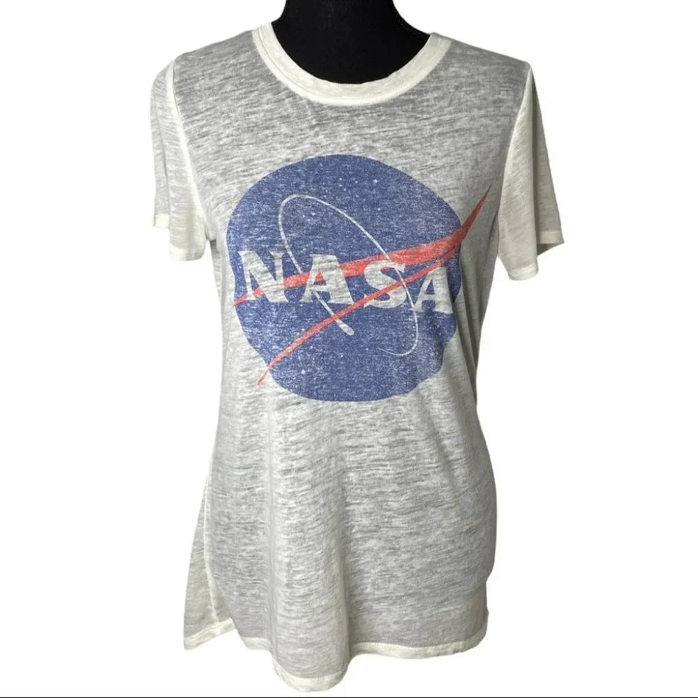 Zoe + Liv Women's White NASA Shirt Size Small - Picture 1 of 4